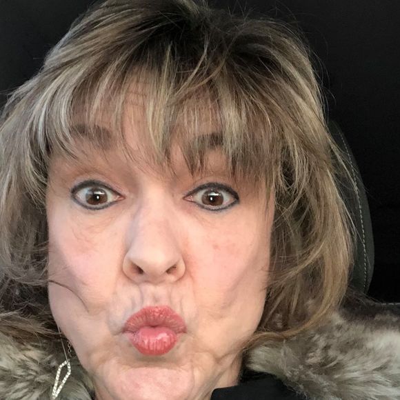 Meet your Posher, Amy - Picture 1 of 1